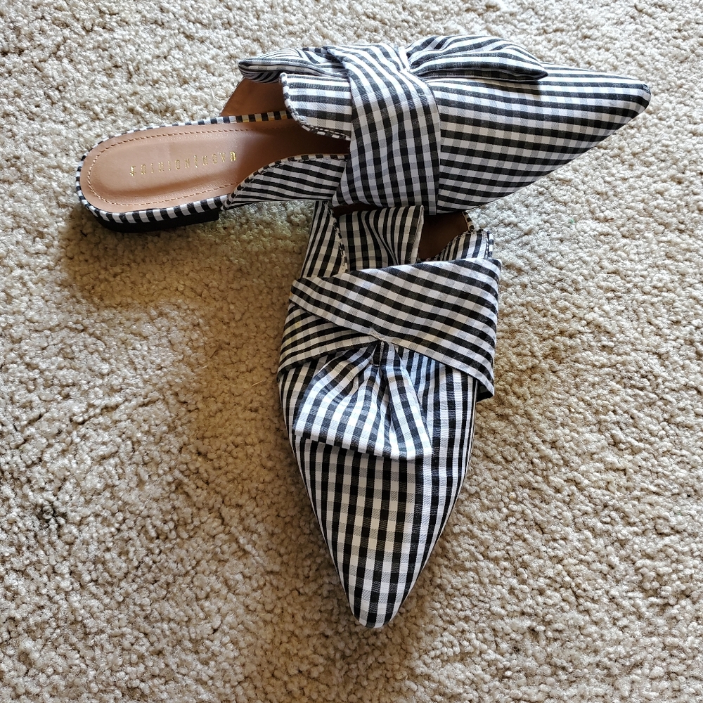 Fashion Nova plaid flat mules
